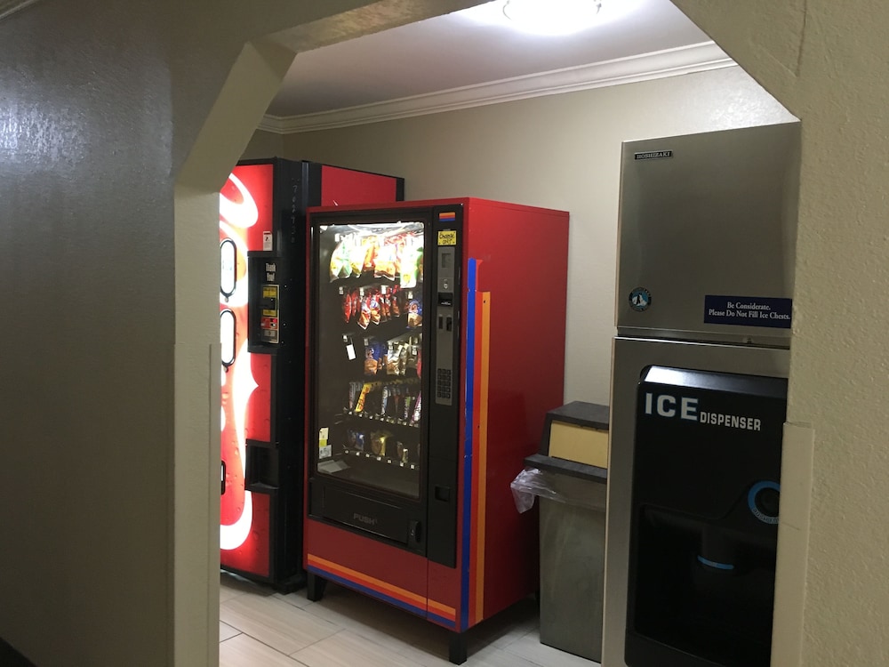 Super 8 by Wyndham Vicksburg 6/16