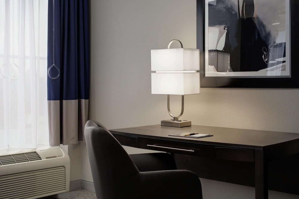 Doubletree By Hilton Richmond Airport 40/40
