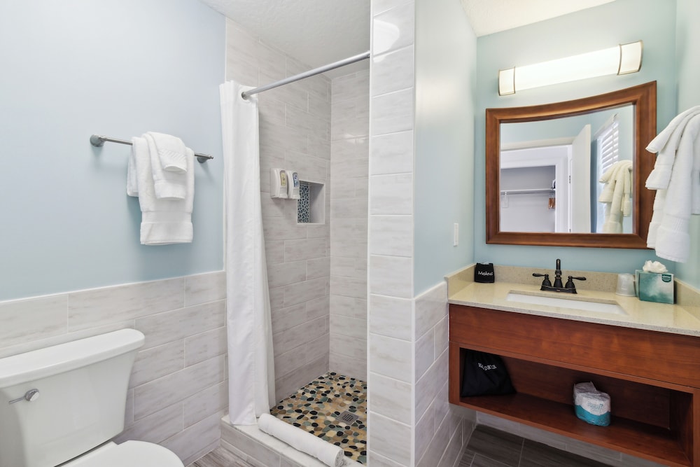 Seahorse Oceanfront Inn 48/50