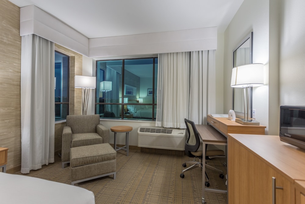 Holiday Inn San Marcos 40/59