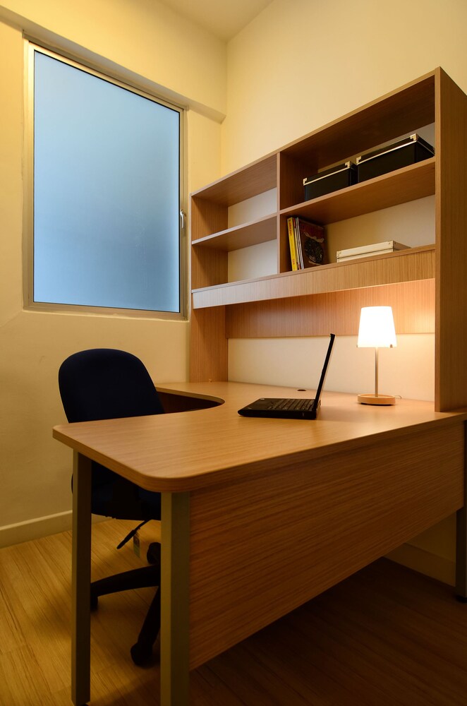 One-Stop Residence & Hotel 49/51