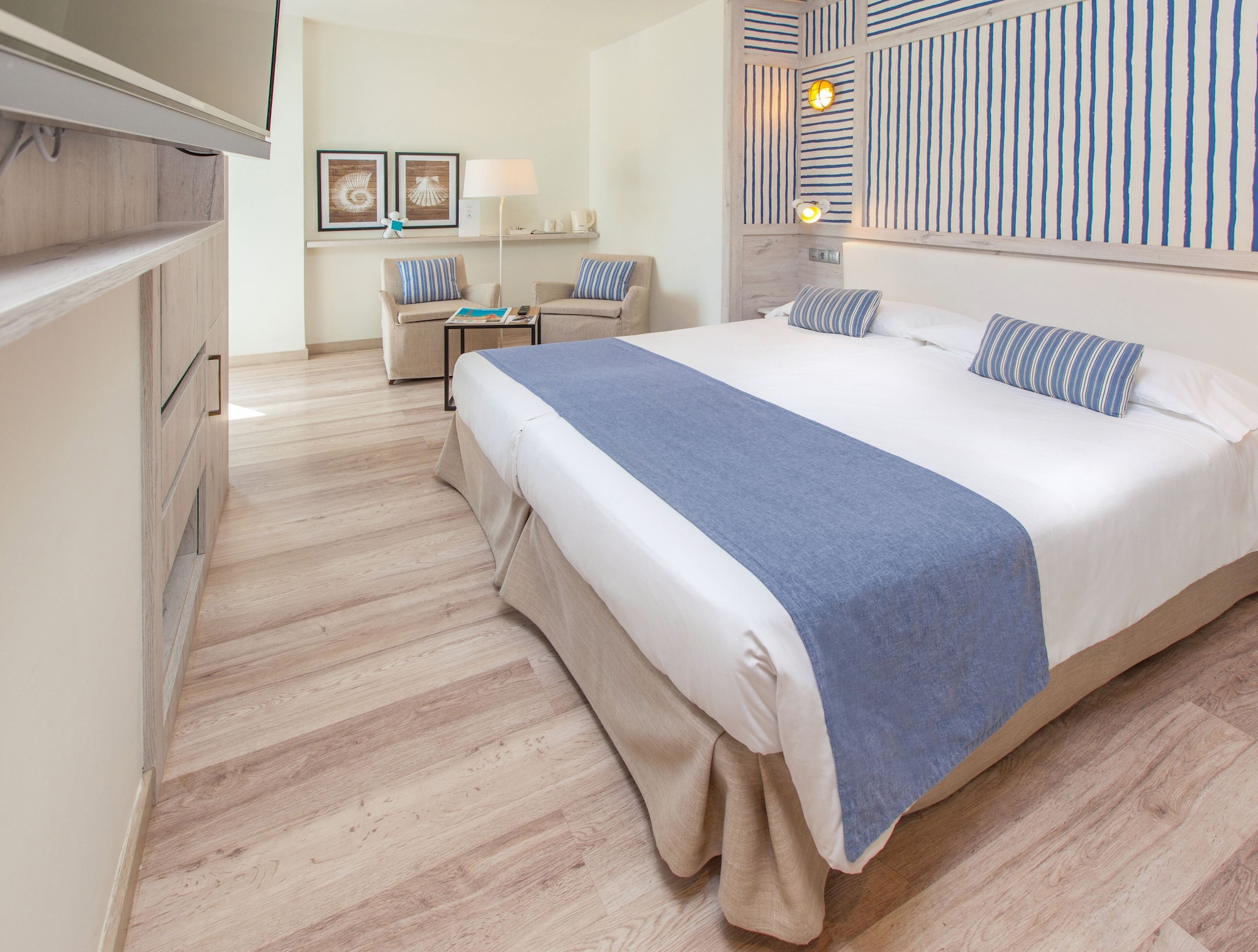 STANDARD, TWIN BEDS, GARDEN VIEW, BALCONY