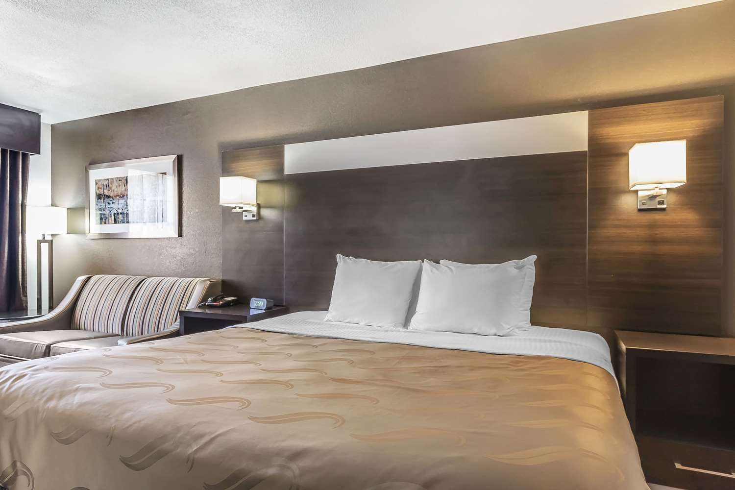 Quality Inn & Suites Stuttgart North 9/23