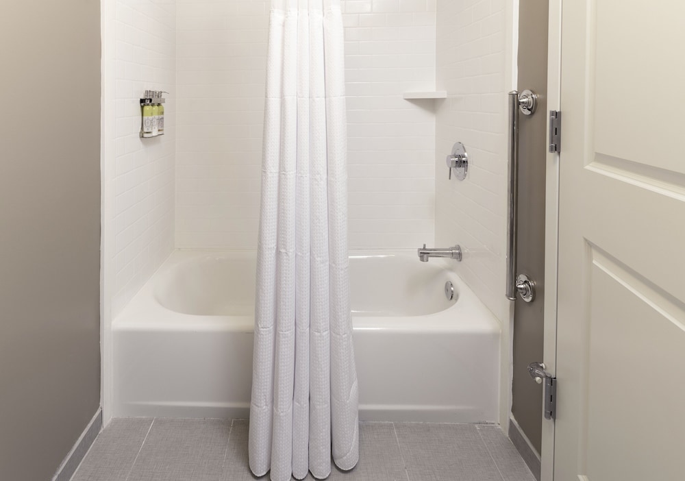 Staybridge Suites Montgomery - Downtown 13/37