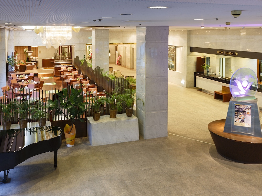 Hotel Pearl Garden 8/32