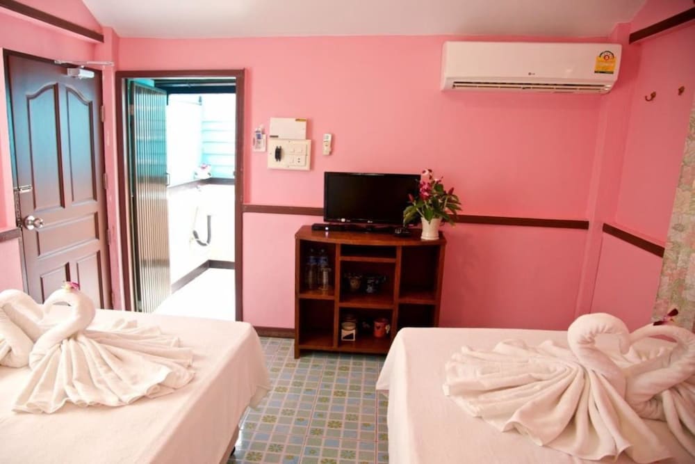 Poohbar Resort & Lotusdive 39/72