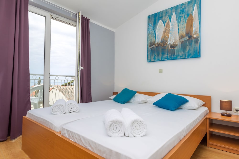 Apartments In City Center Ventus 16/49