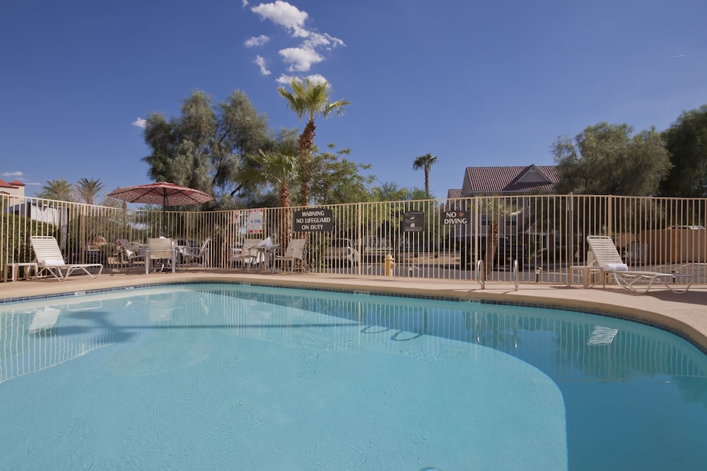 Comfort Suites Peoria Sports Complex 4/43