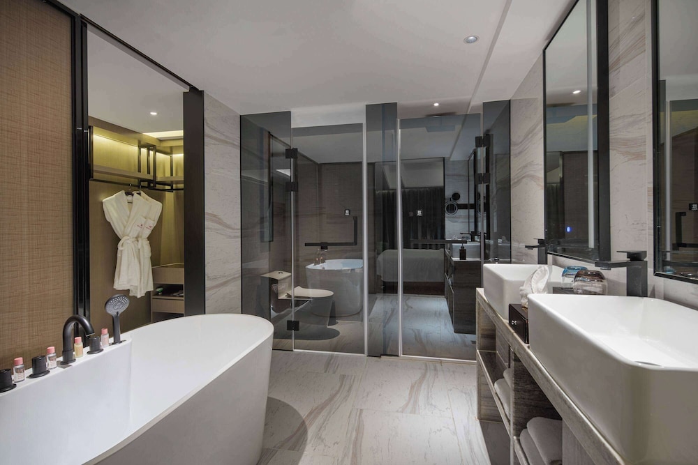 Ramada Encore by Wyndham Guangzhou Jiangnan West 53/60