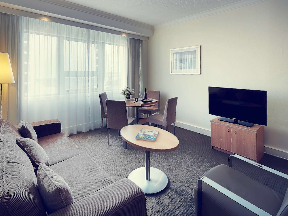 Mercure Perth 46/72