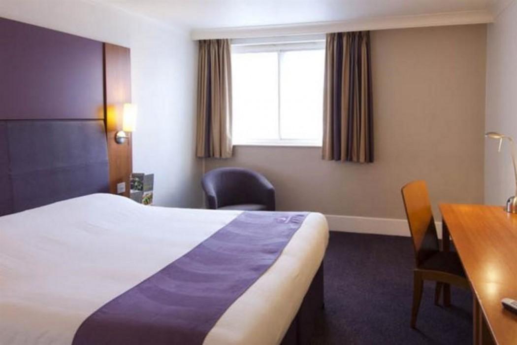 Premier Inn Coventry South (A45) 22/28