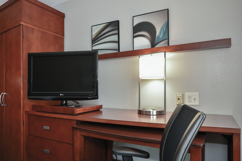 Courtyard Marriott Charlotte Concord 28/37