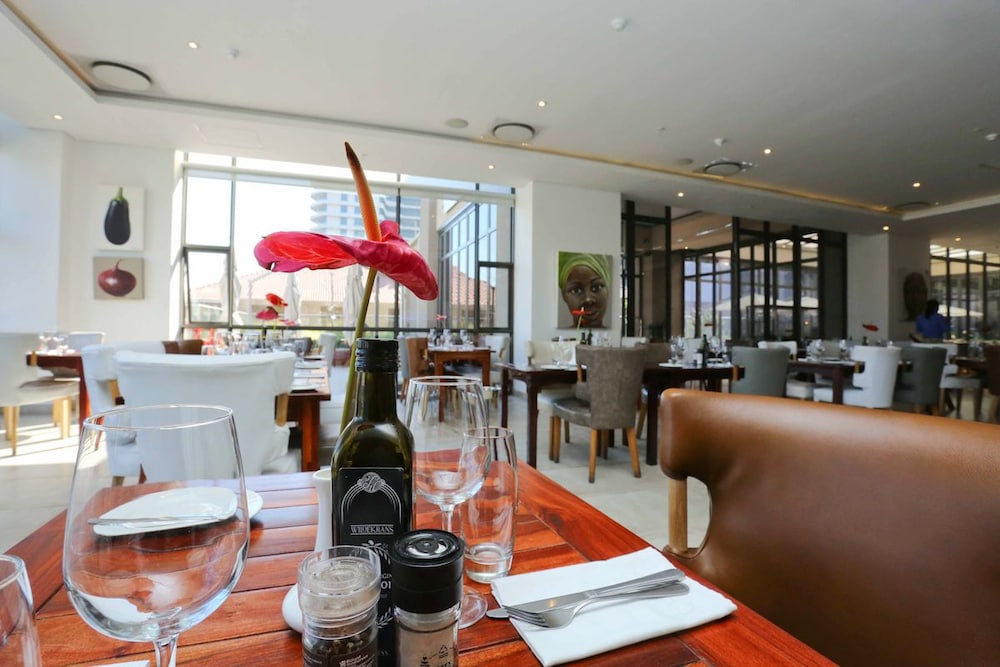Sandton Skye Unit 702 46/50
