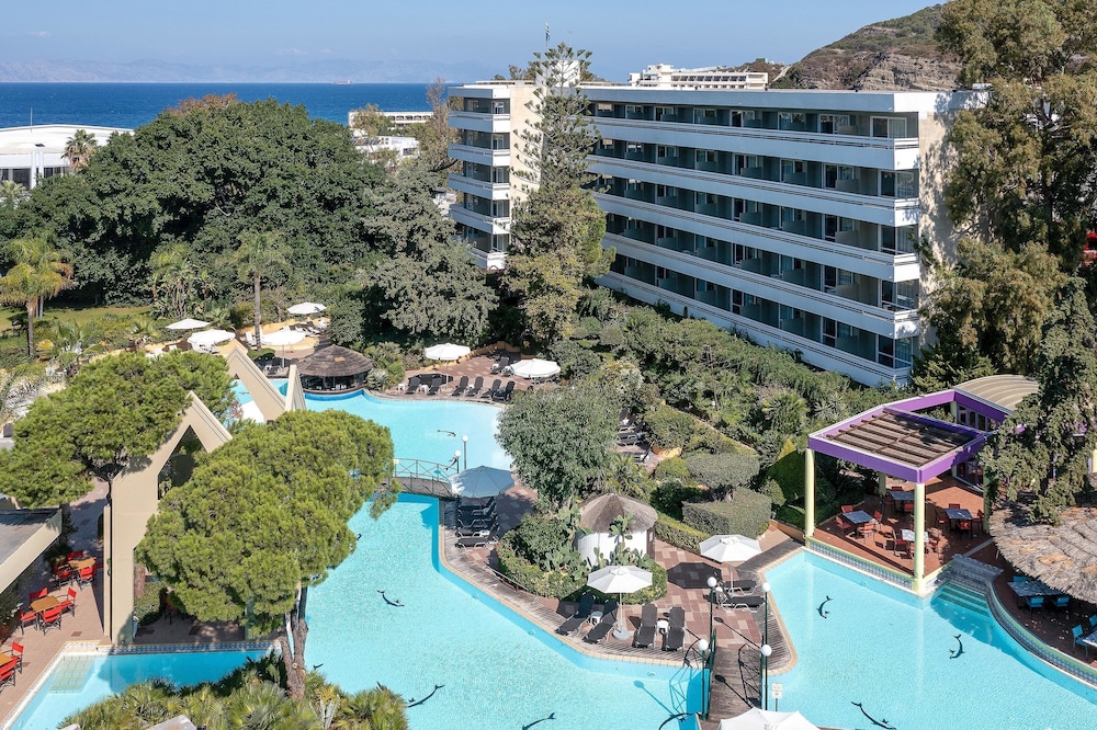 Dionysos Hotel 6/76