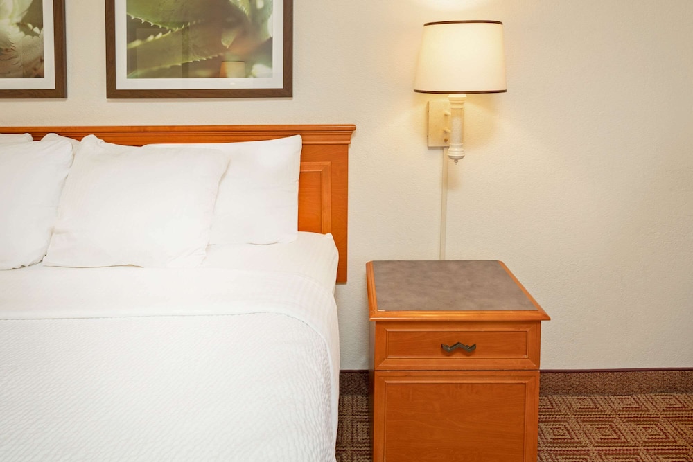 La Quinta Inn And Suites By Wyndham Salt Lake City Layton 13/24