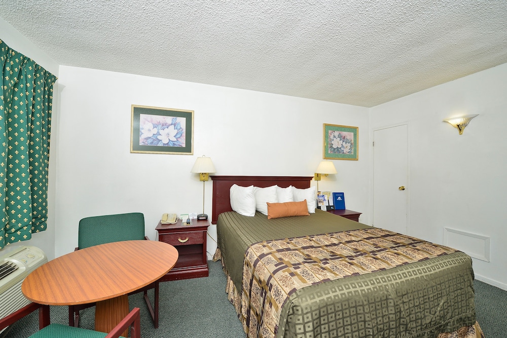 Americas Best Value Inn Chico 16/30