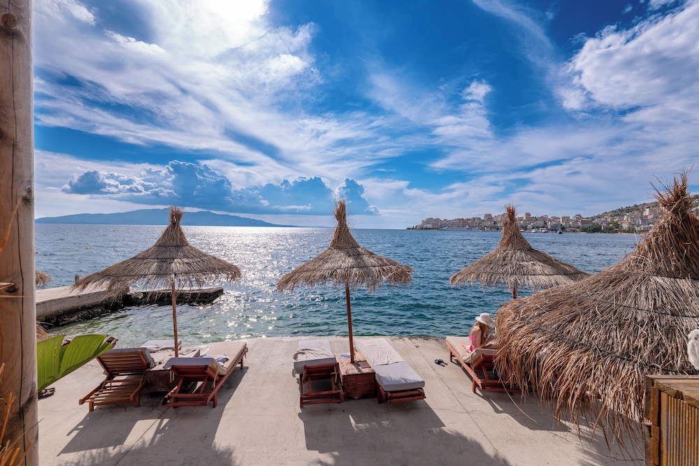GRAND HOTEL SARANDA 35/50