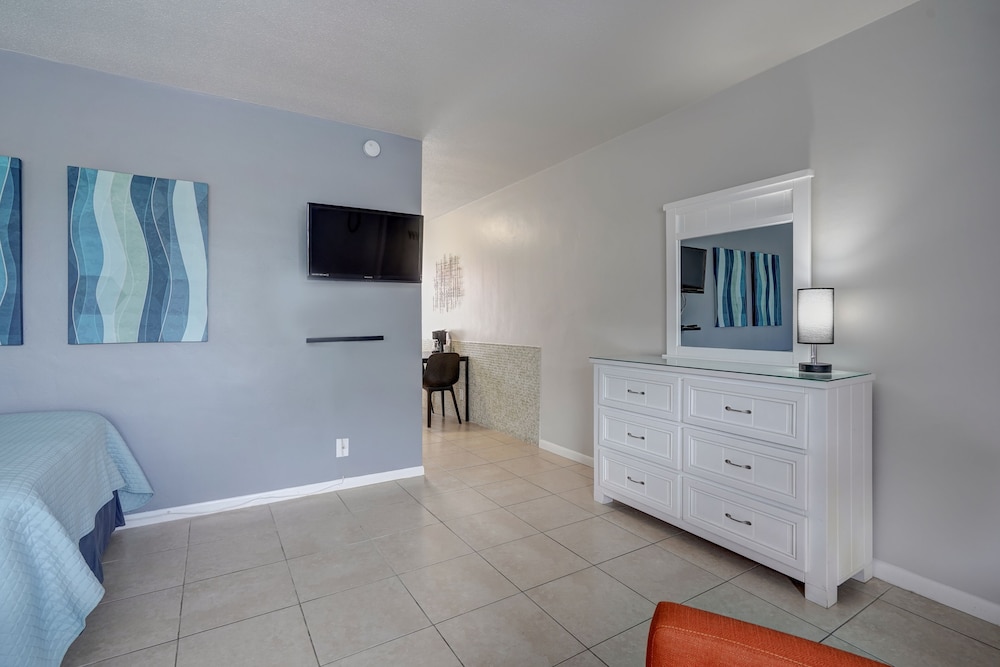 Ocean Villas of Deerfield 30/68