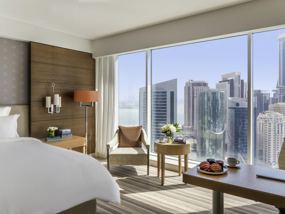 غرفة سوبيريور بسرير كينج، Pullman Doha West Bay 5/6
