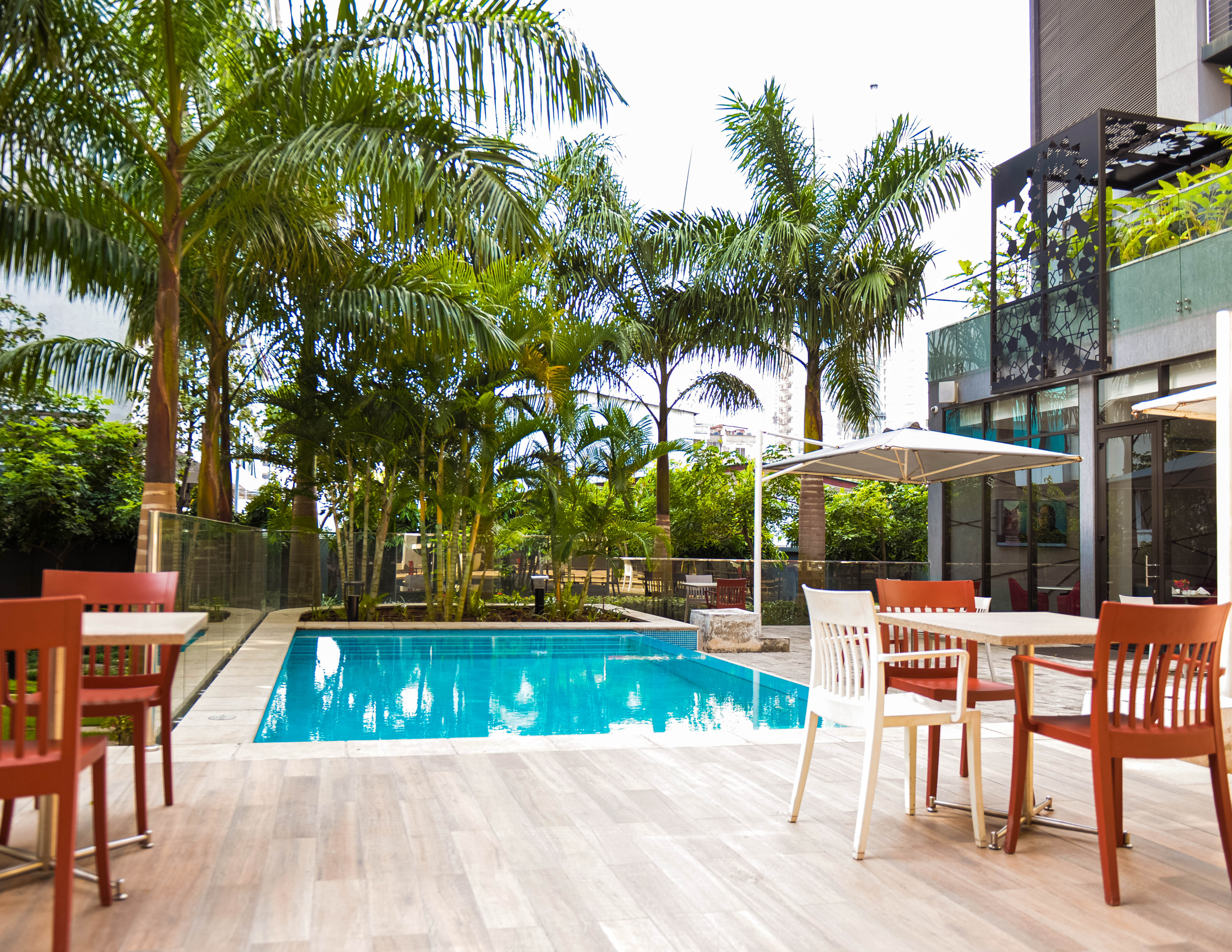 Crowne Plaza Dar Es Salaam 71/74