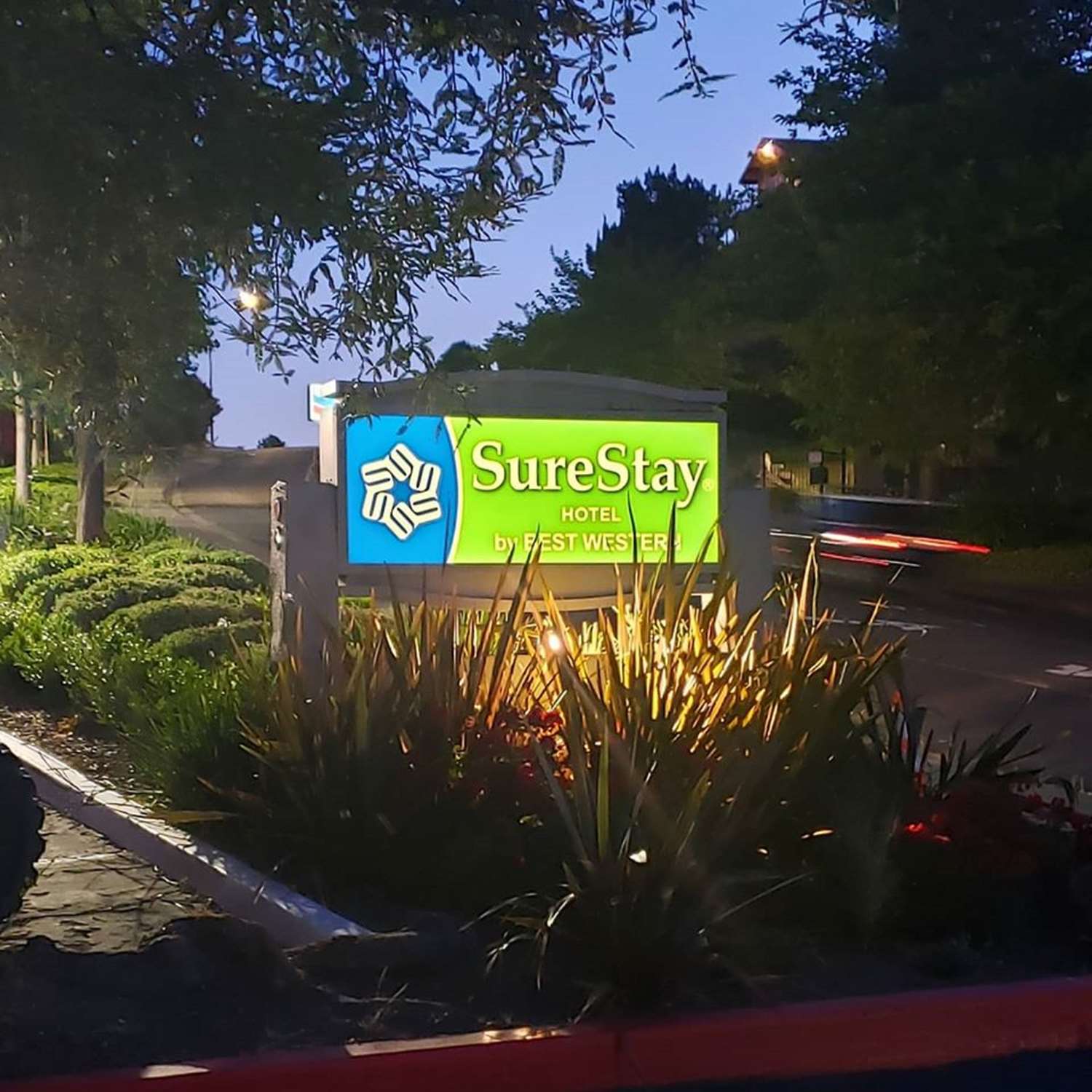 Surestay Hotel By Best Western Vallejo 1/6
