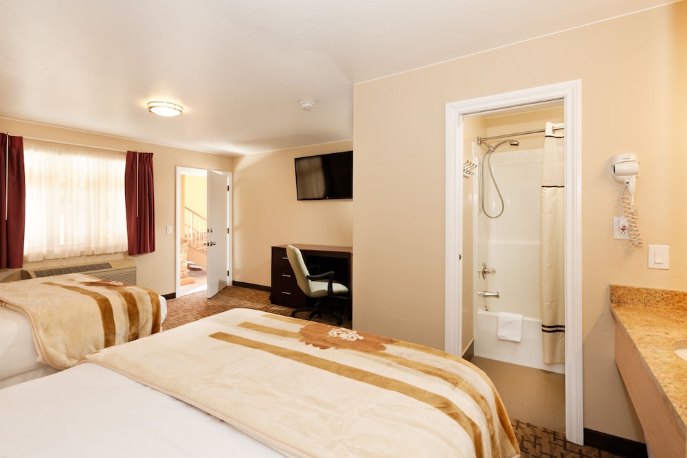 Glenwood Springs Inn 12/62