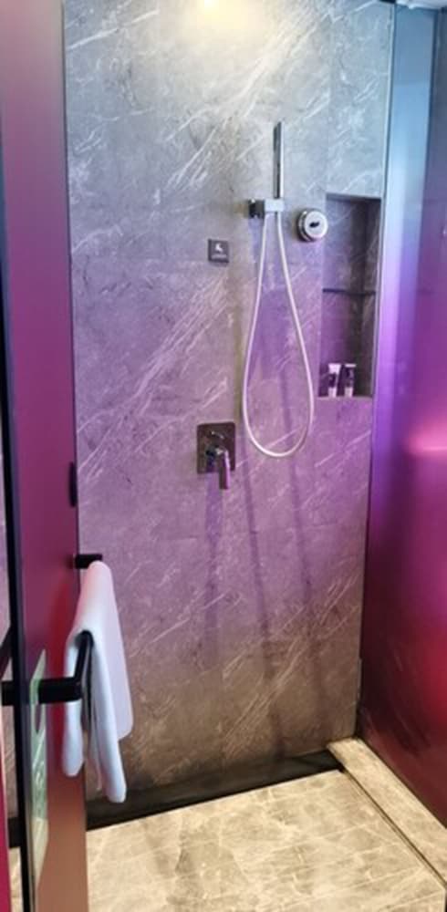 Mercure Hangzhou Qianjiang 28/67