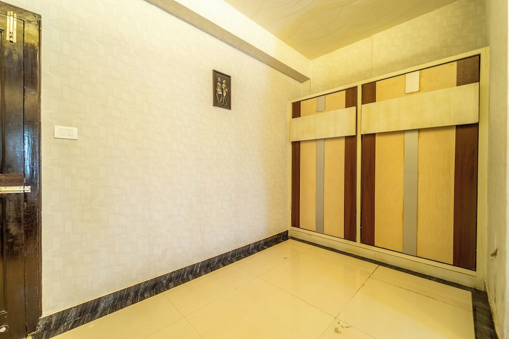 4 Seasons Suites 29/50