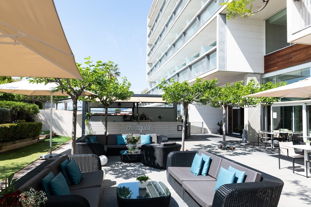 Atenea Port Mataro Hotel 64/65