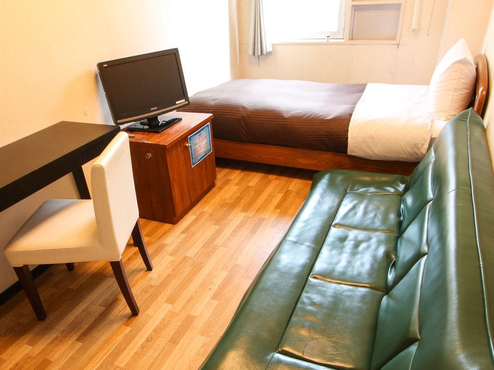 Hotel Livemax BUDGET Kawasaki Ekimae 18/21