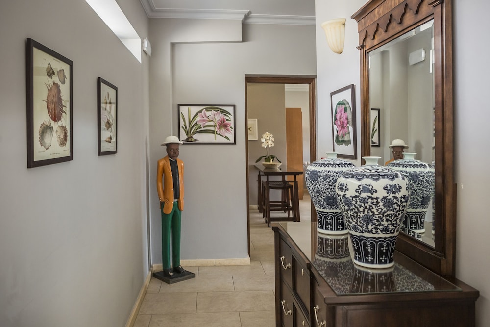 Balhambra Suites - Adults Only 2/50