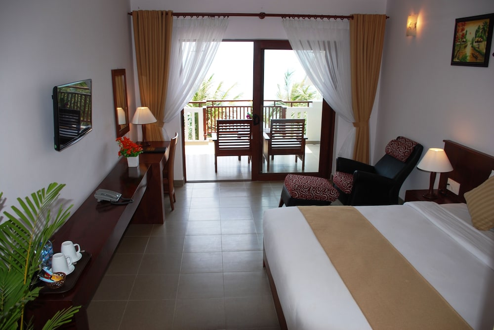 DELUXE, SEA VIEW