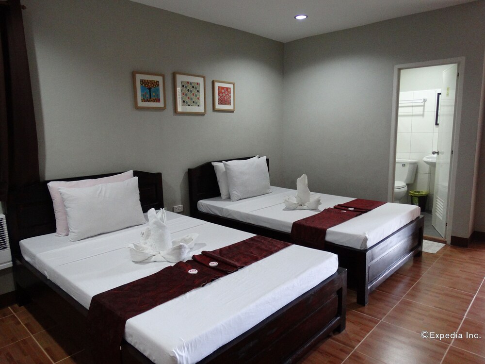 Harbour Gardens Tourist Inn 17/46