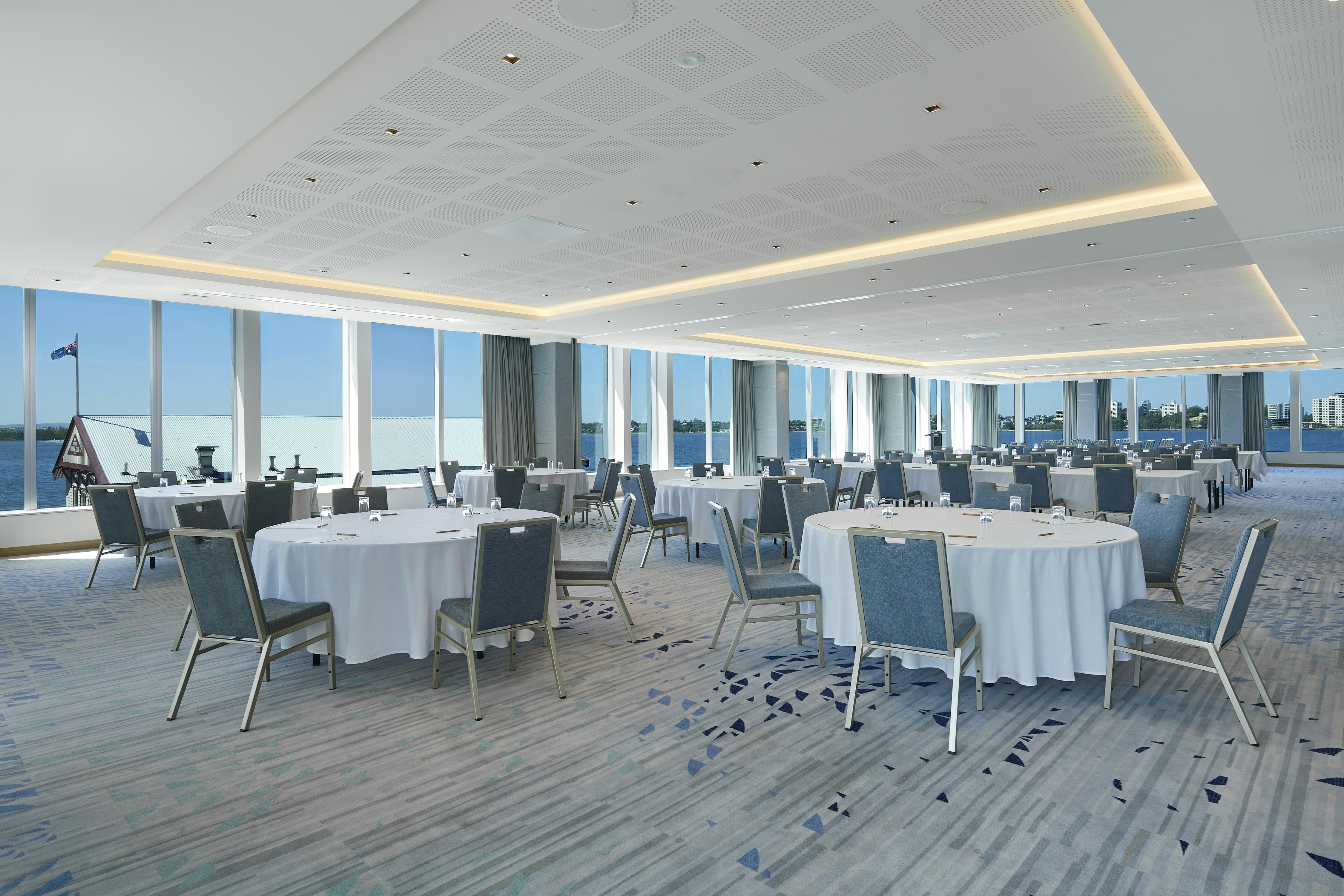 Doubletree By Hilton Perth Waterfront 9/35