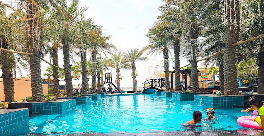 Lagoona Beach Luxury Resort And Spa 61/75