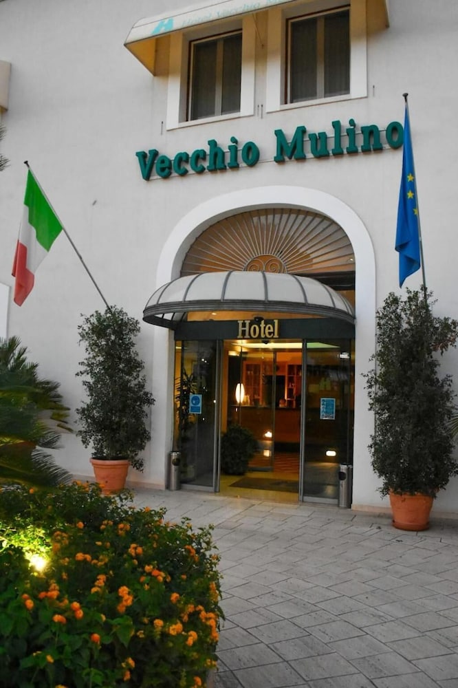 Hotel Vecchio Mulino 1/44