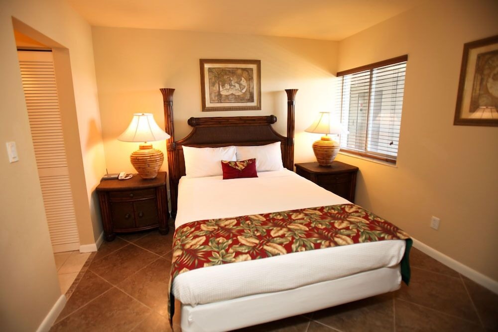 2 BEDROOMS, SUITE