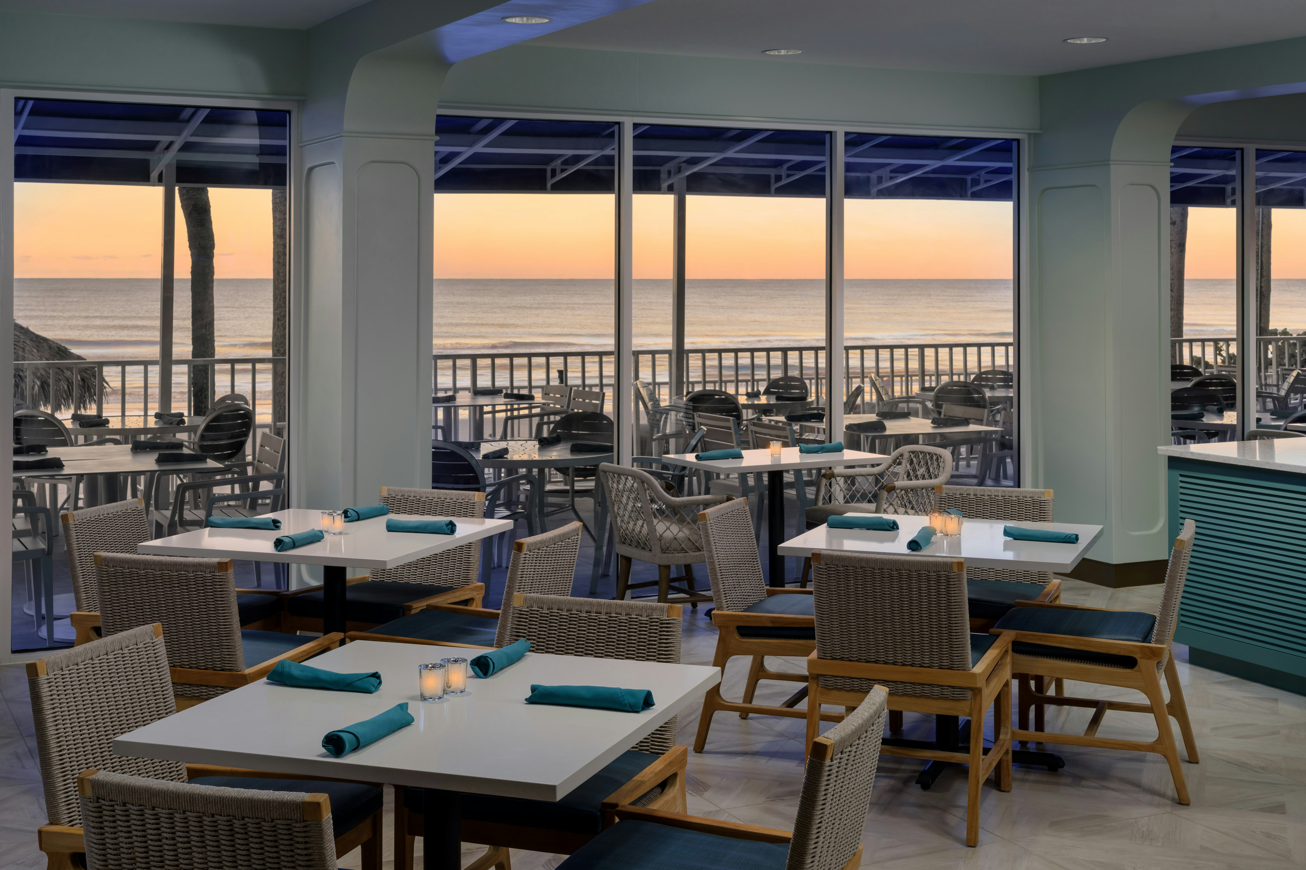 DoubleTree Beach Resort by Hilton Tampa Bay - North Redington Beach 41/59