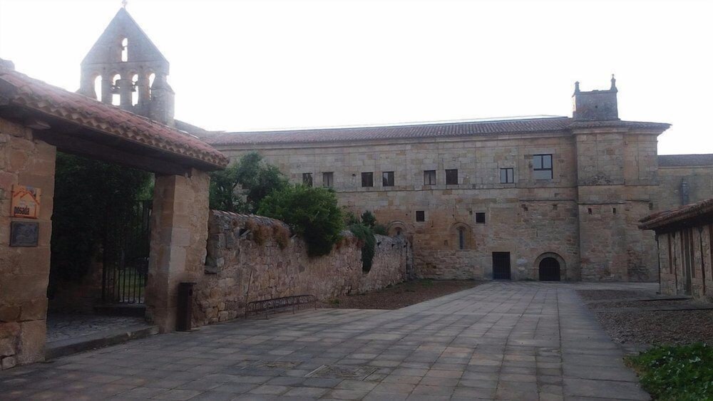 POSADA SANTA MARIA LA REAL 67/75