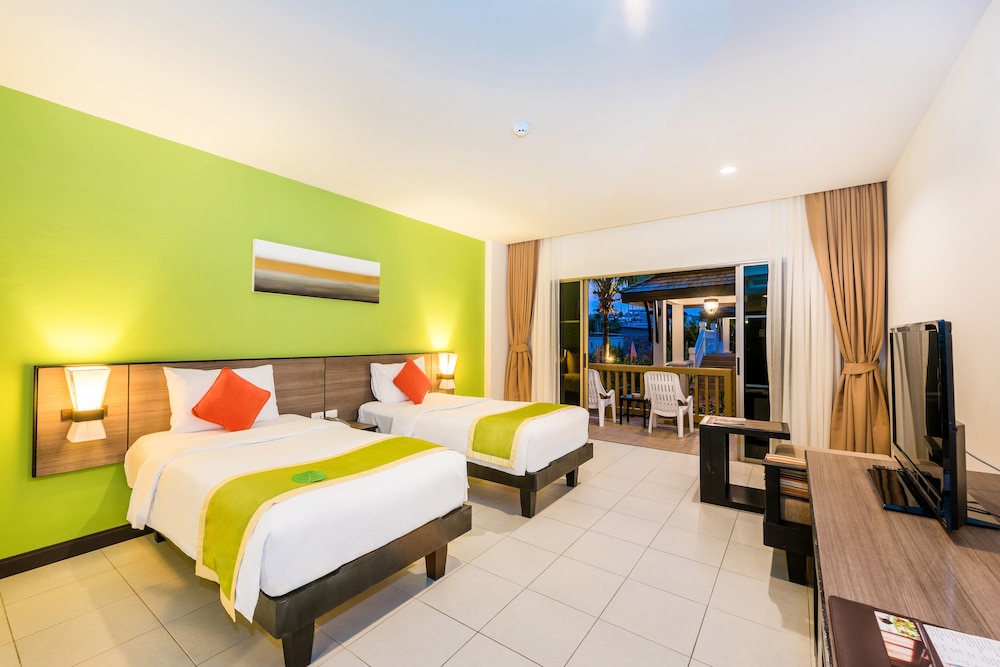 Kata Sea Breeze Resort 15/47