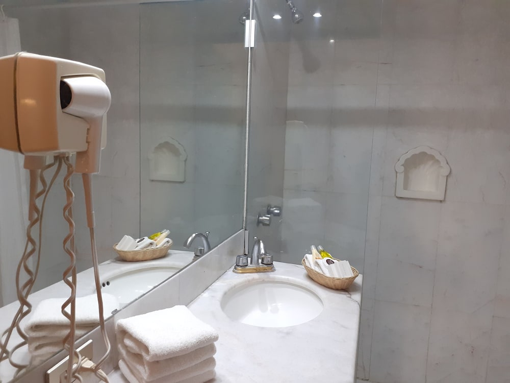 Hotel De Mendoza 15/57