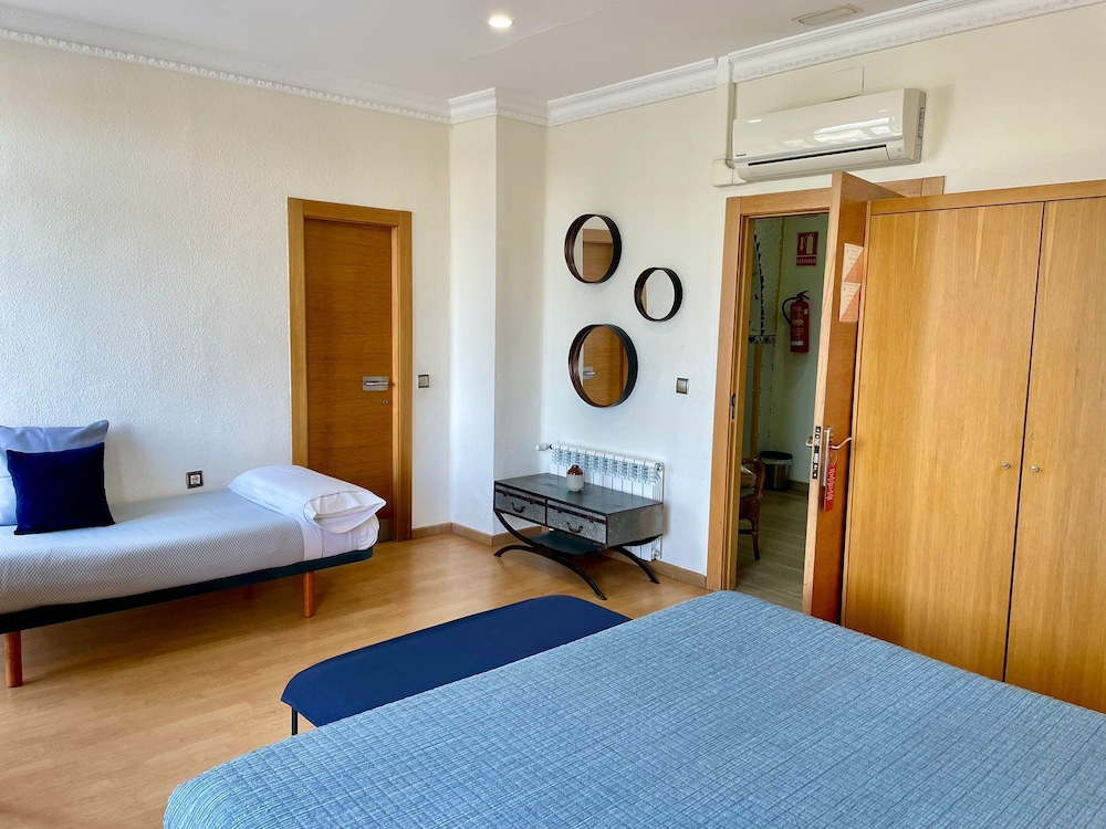 Hostal Balcon Al Mar 21/63