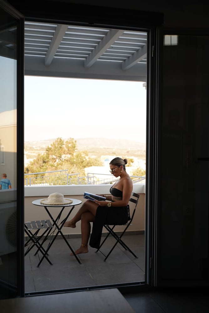 The Noverian Bios Caldera, Sunset Suites 12/58
