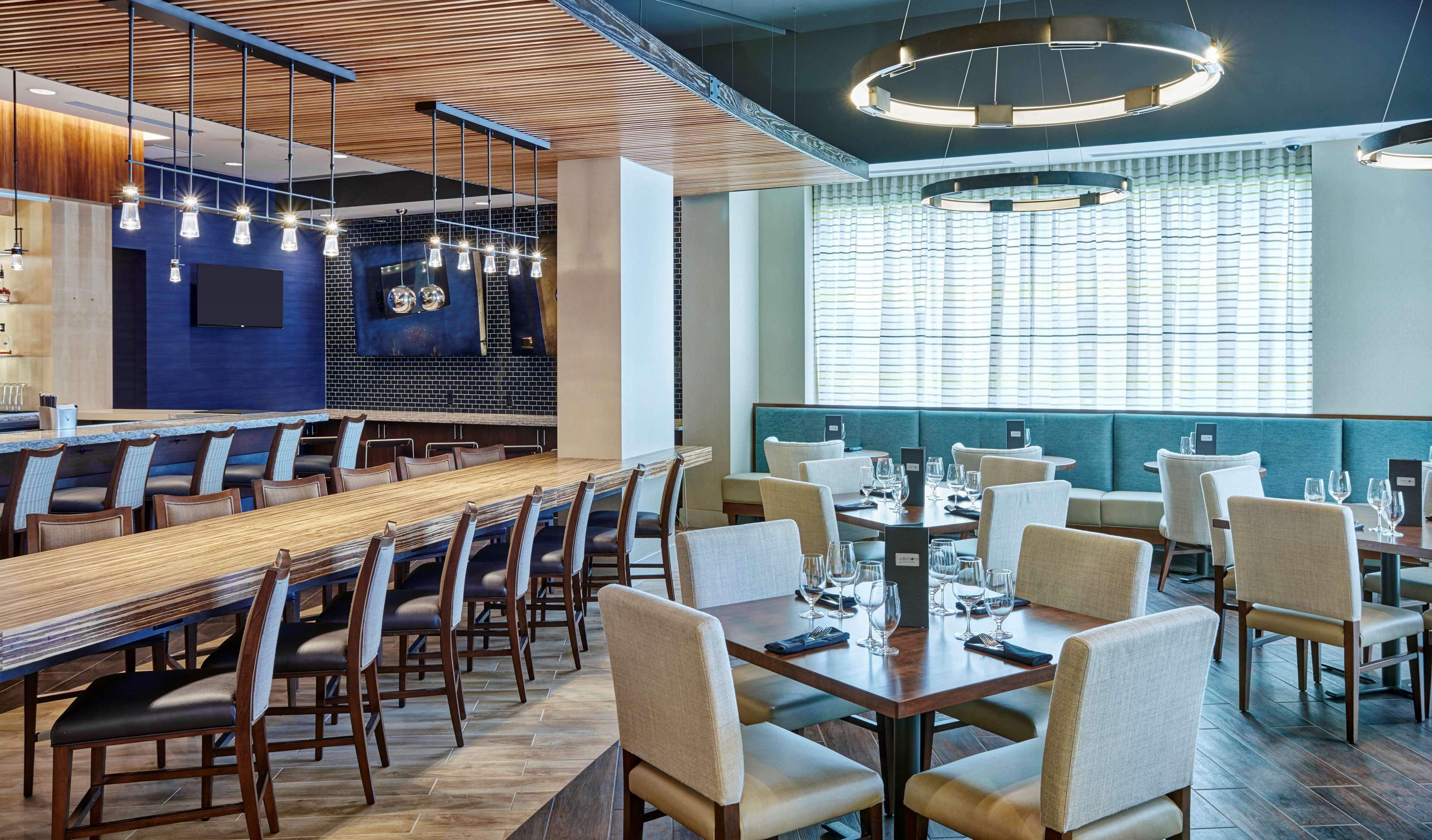 DOUBLETREE BY HILTON HOTEL CHARLOTTE 57/76