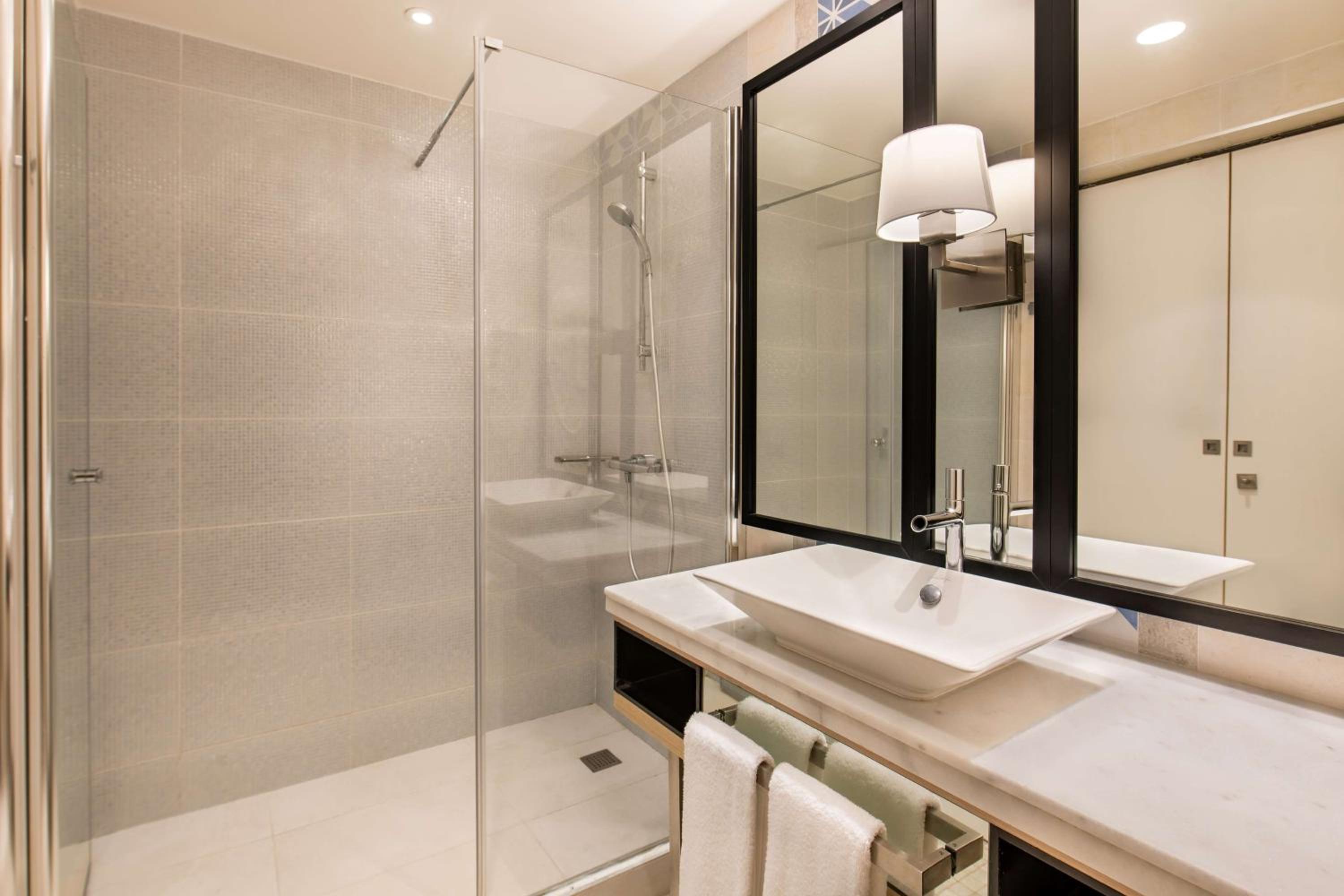 Executive, Beach Front, Lounge Access، Radisson Blu Resort Saidia Beach 8/10