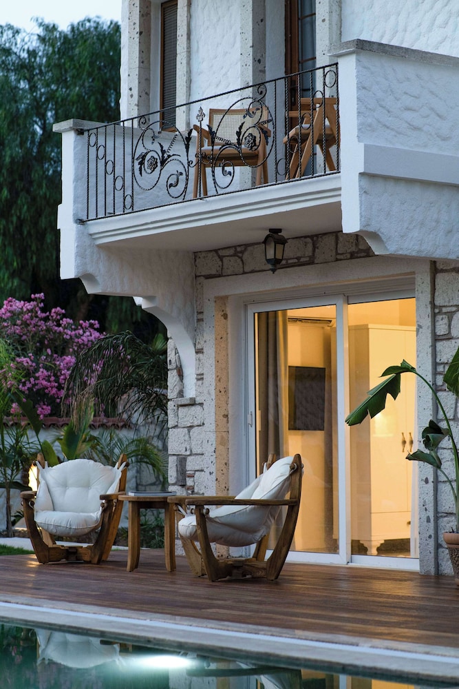 Bugra Alacati - Adults Only 1/42