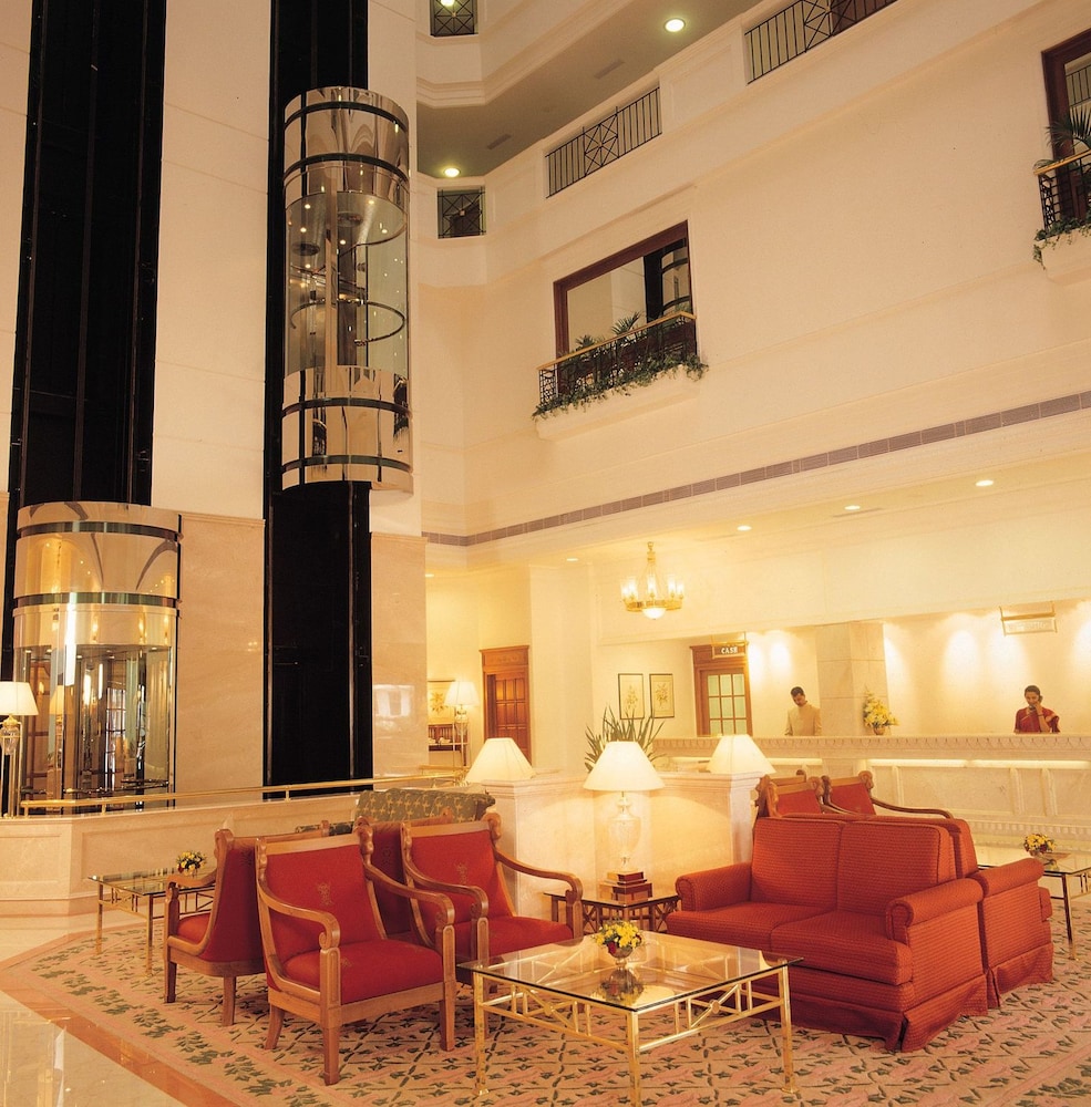 Abad Atrium Hotel 53/57