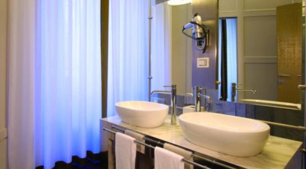 Stendhal Luxury Suites 24/39