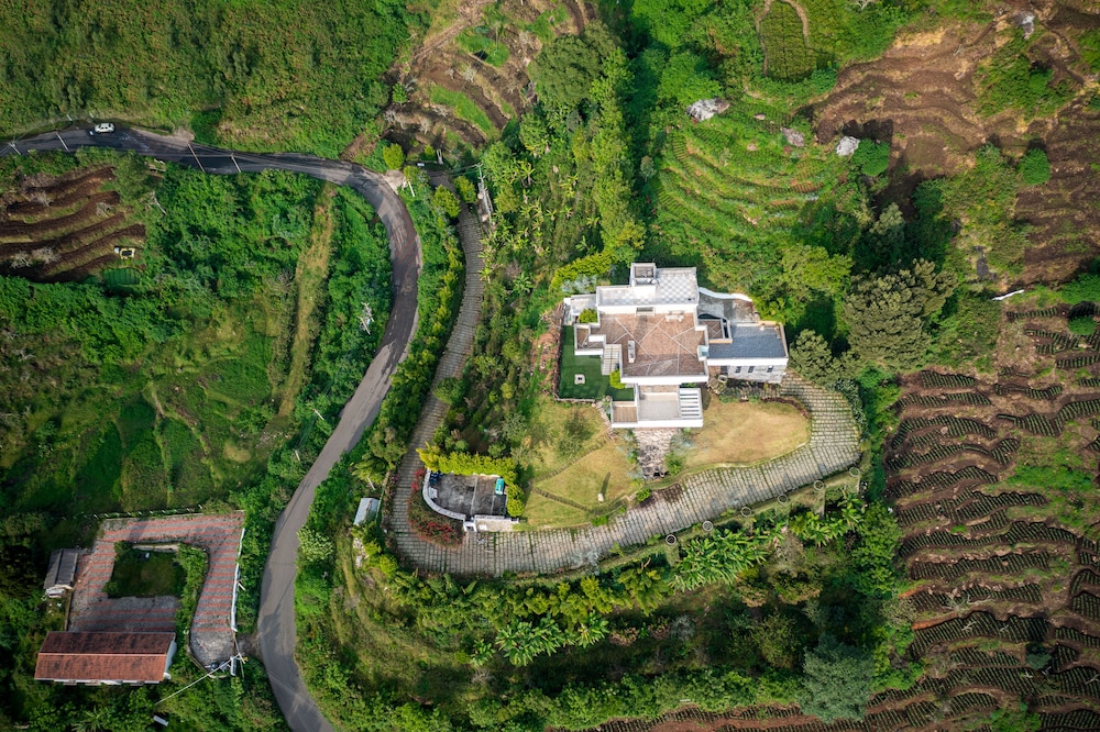 Ama Stays & Trails Kailash House, Kodaikanal 14/16