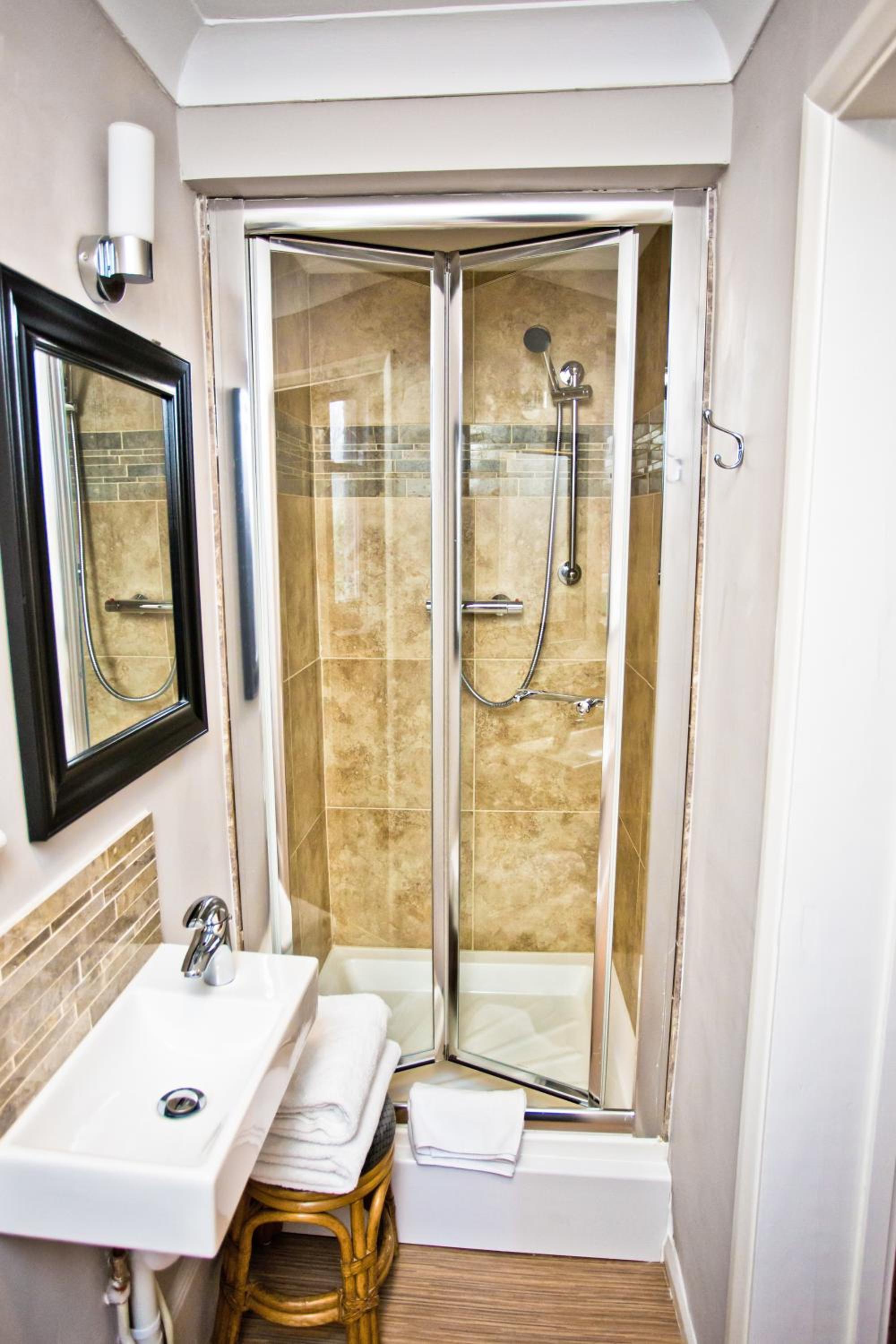 غرفة صغيرة مزدوجة، Wards Hotel 4/4